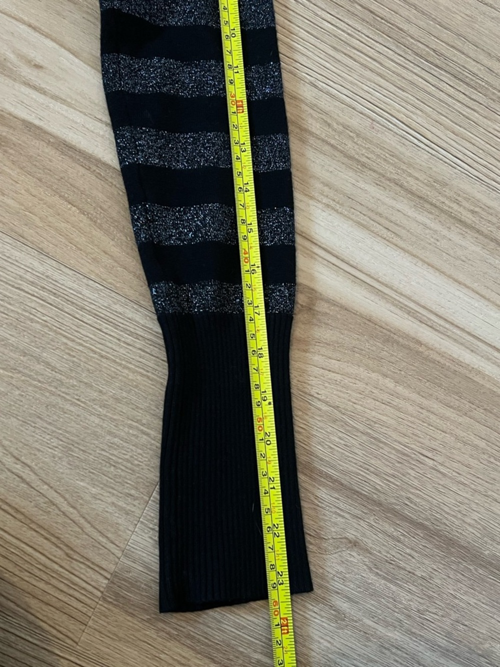 Guess Striped Black Zip-Up Sweater w Gem Logo - Picture 6 of 6
